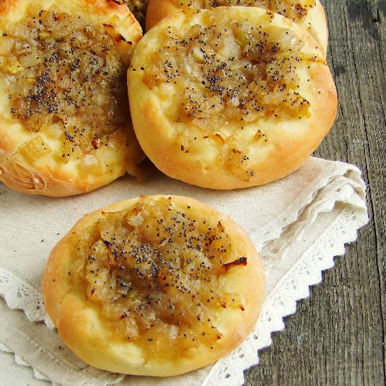 Bread with onion