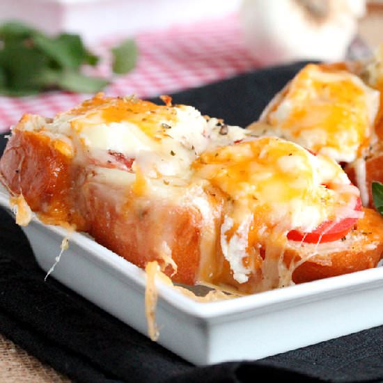 Roasted Garlic Cheese Bread