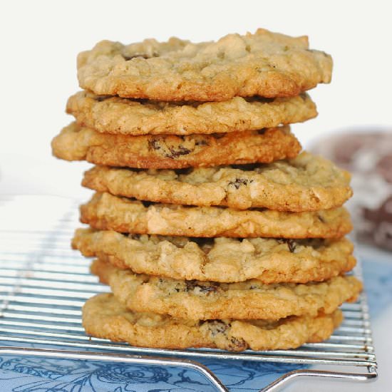 Classic Oatmeal Raisin Cookies