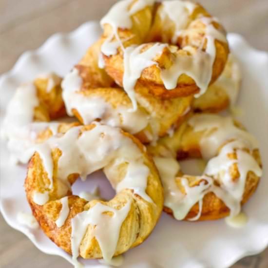 Cinnamon Roll Doughnuts