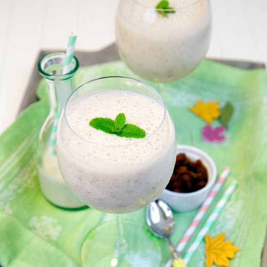 Boozy Banana Rum Raisin Smoothie