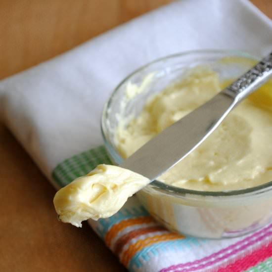 Easy Homemade Mayonnaise