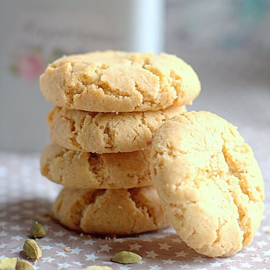 Cookies with Cardamon