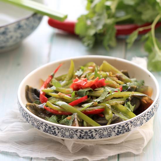 Century Egg Salad (Pidan Salad)