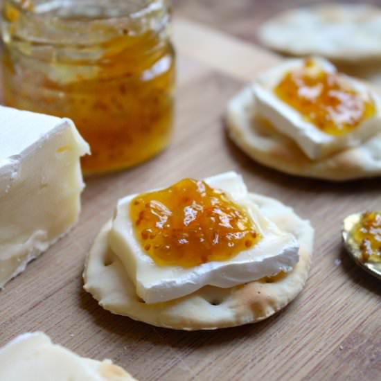 Brie and Fig Jam Appetizers