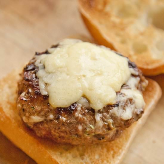 Cheddar Stuffed Cheeseburgers