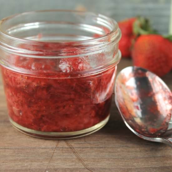 Bourbon Vanilla Strawberry Sauce
