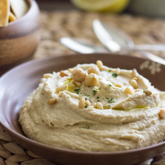 Simple Homemade Hummus
