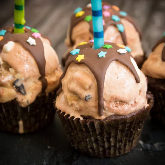 S’mores Ice Cream Cupcakes