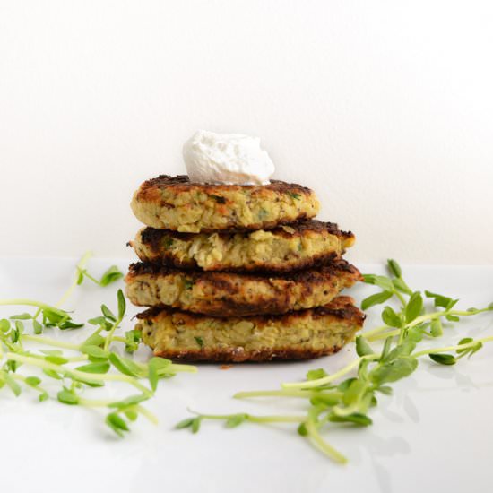 Fish Cakes w/ Horseradish Cream