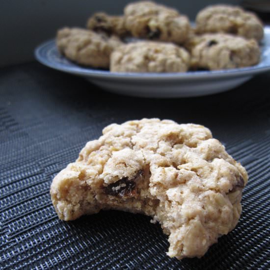 Walnut Oatmeal Raisin Cookies