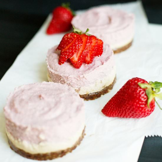 No-Bake Strawberry Cheesecakes