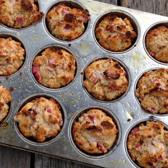Seeing Red – Rhubarb Brown Butter Muffins