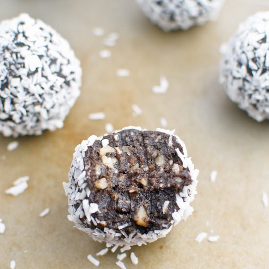 Raw Chocolate Coconut Truffles