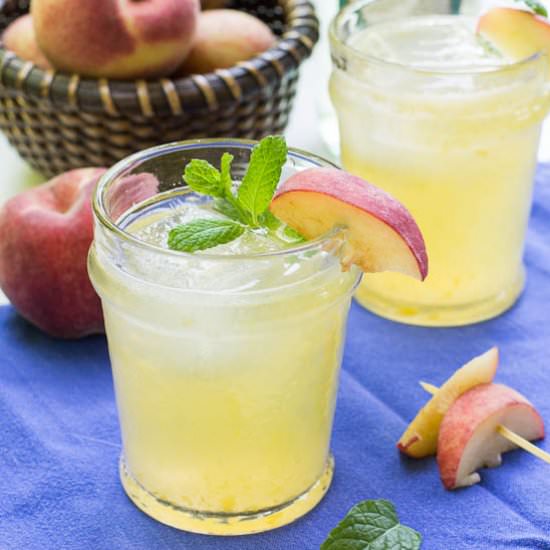 Peach-Mint Moscato Cocktail