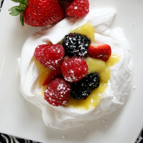 Pavlova with Lemon Curd & Berries