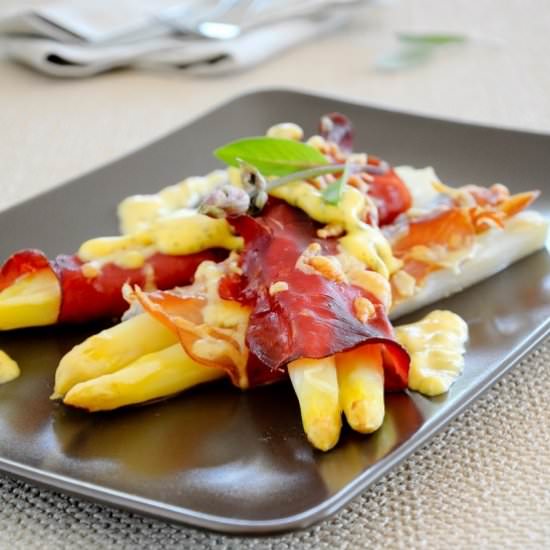 Asparagus with Cheddar and Ham