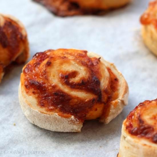 Margherita Pizza Scrolls