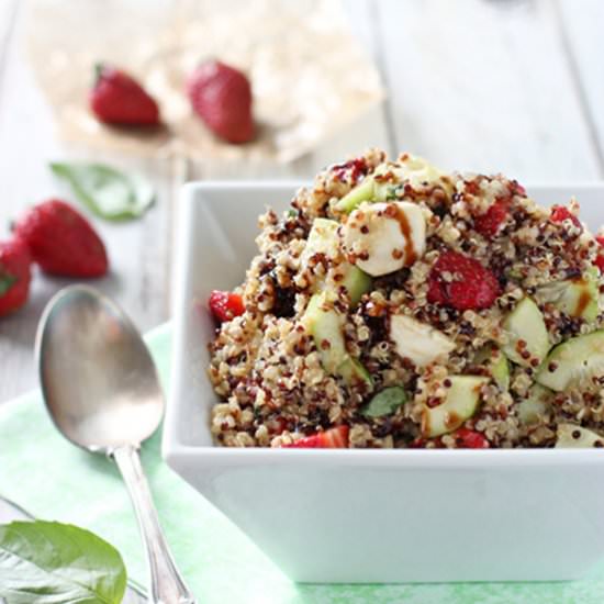 Strawberry quinoa balsamic salad