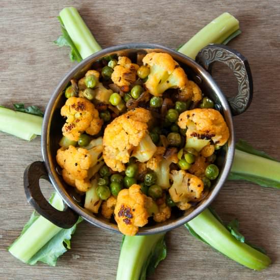 Cauliflower and Green Peas Stir Fry