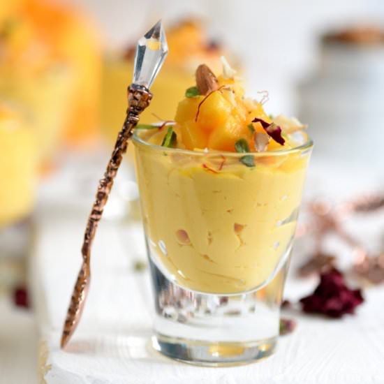 Yogurt and mango dessert