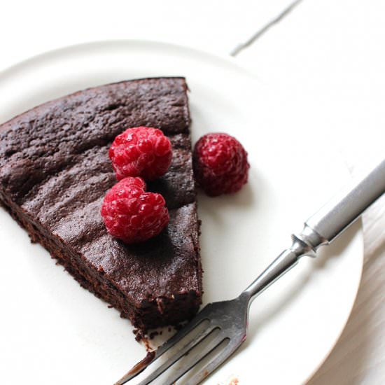 Flourless chocolate cake