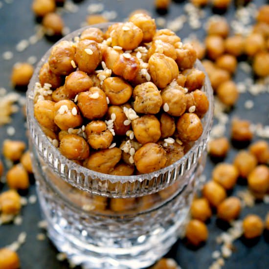 Sesame Garlic Roasted Chickpeas