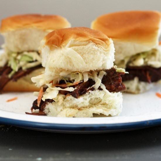 STOUT BRAISED GRASS-FED BEEF SLIDER