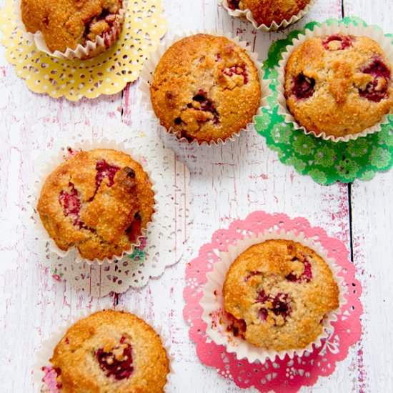 Semolina Muffins with Raspberries