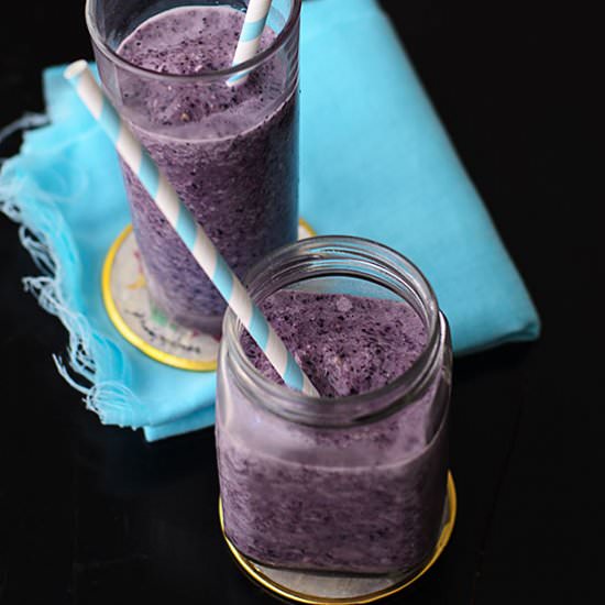 Blueberries Banana Oat Smoothies