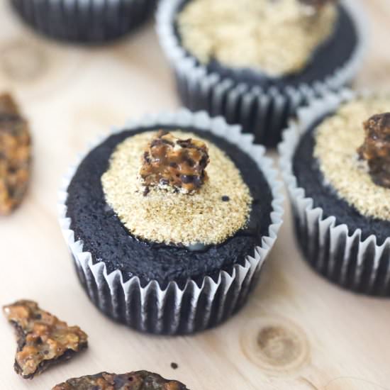 Chocolate Cupcakes with Coffee Glaz