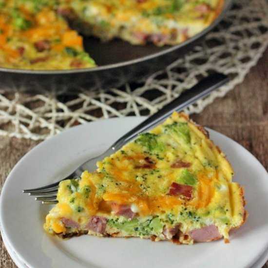 Broccoli, Cheddar, and Ham Frittata