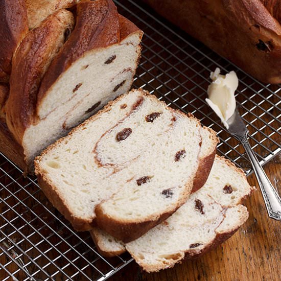 Cinnamon Raisin Swirl Bread