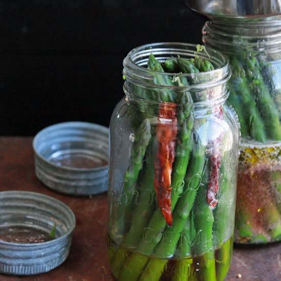 Spicy Pickled Asparagus