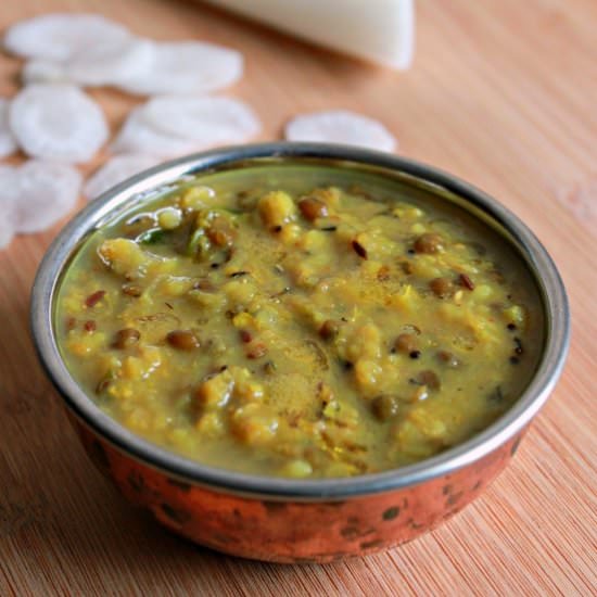Radish And Lentils Curry
