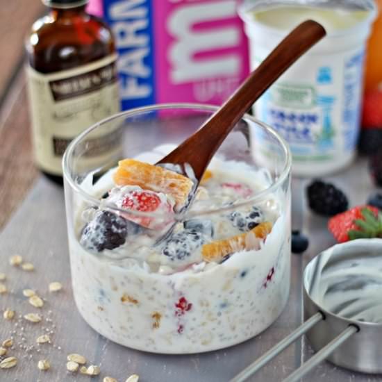 No-Cook Overnight Oats with Berries