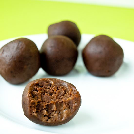 Chocolate PB Energy Balls