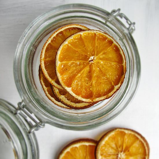 Dry orange slices