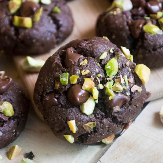Chocolate Chunk Pistachio Cookies