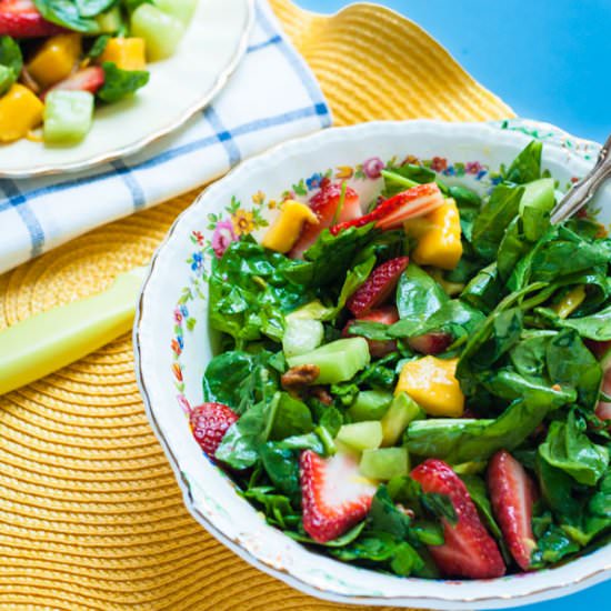 Strawberry Salad with Pecans