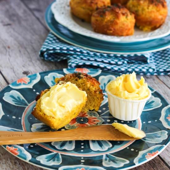 Garlic & Cheddar Biscuits