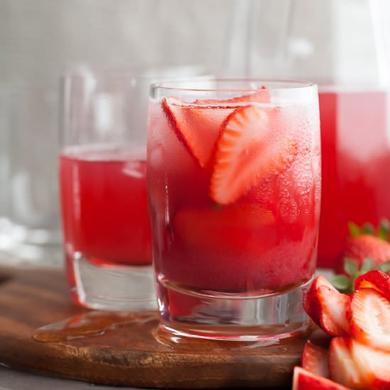 Hibiscus Berry Rhubarb Iced Tea