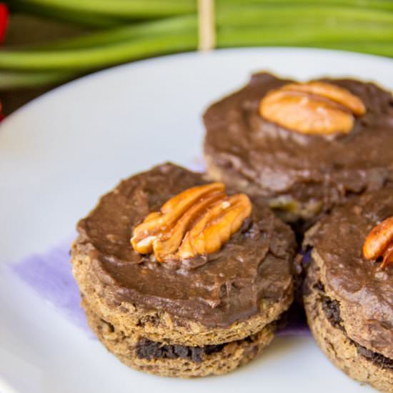 Carob stuffed cupcakes