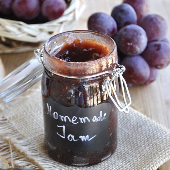 Spicy Fresh Grape Jelly