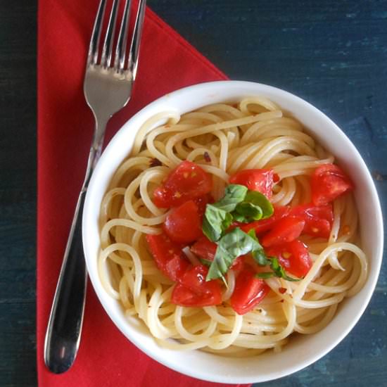 Spaghetti, aglio, olio e peperoncin