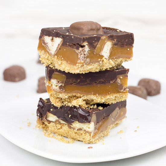 4-Layer Twix Dessert Bars