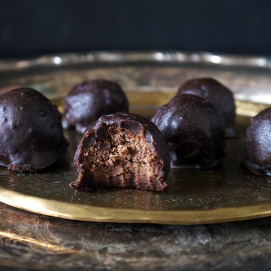 Gluten-Free Vegan Carob Truffles