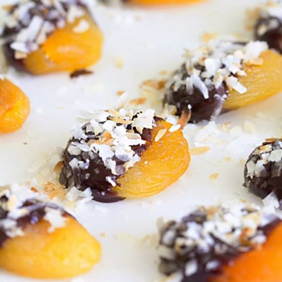 Chocolate Dipped Apricots