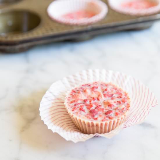 White Chocolate Strawberry Cups