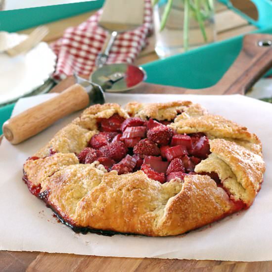Rustic Strawberry Rhubarb Galette